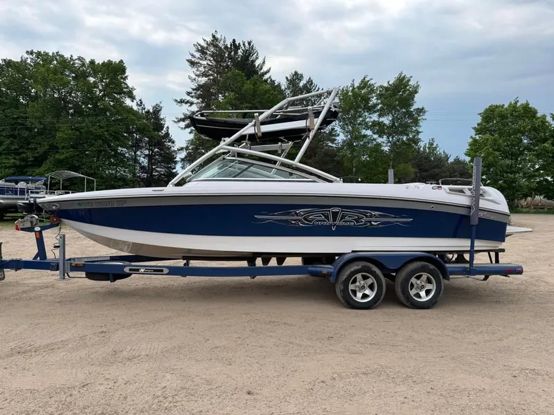 Slide: The Image of Correct Craft 236 Team Edition 2008 - 4