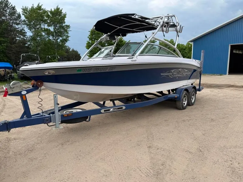 Slide: The Image of Correct Craft 236 Team Edition 2008 - 5