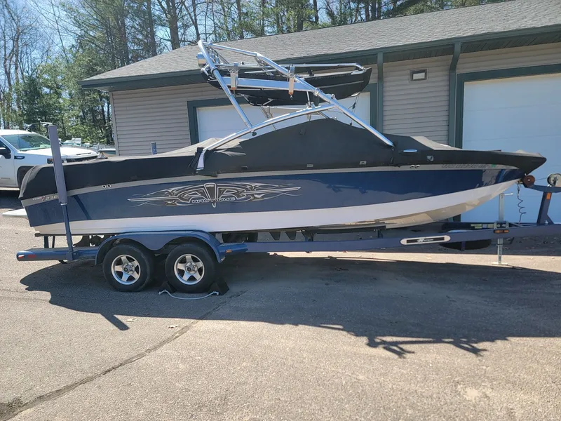 Slide: The Image of Correct Craft 236 Team Edition 2008 - 9