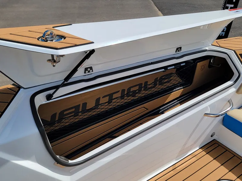 Slide: The Image of Nautique Ski Closed Bow 2025 - 15