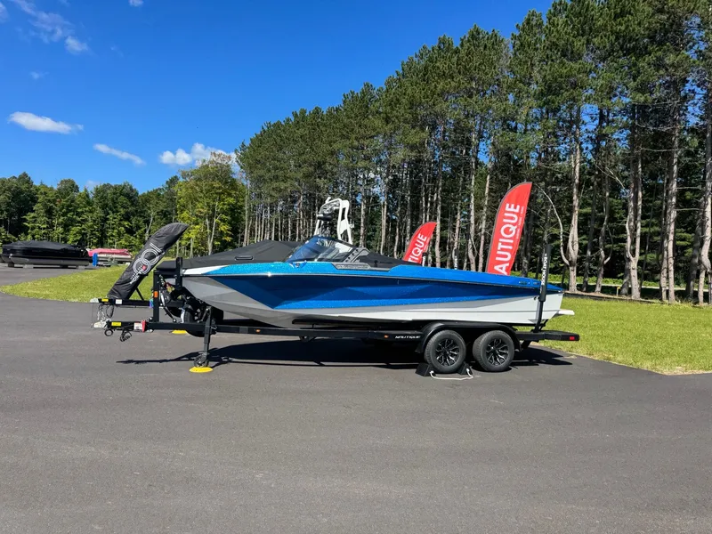 Slide: The Image of Nautique Ski Closed Bow 2025 - 18