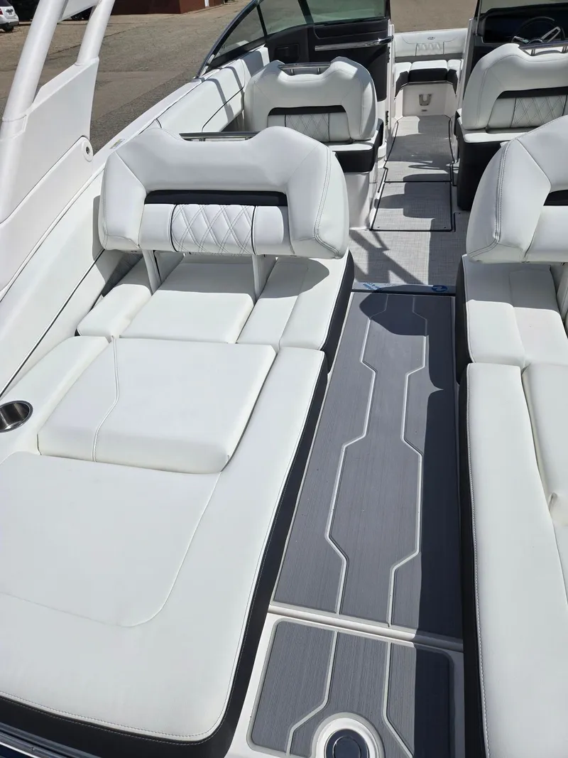 Slide: The Image of Regal LS6 2026 - 18