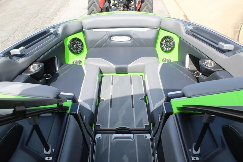 Slide: The Image of Supra SL 550 2022 - 16