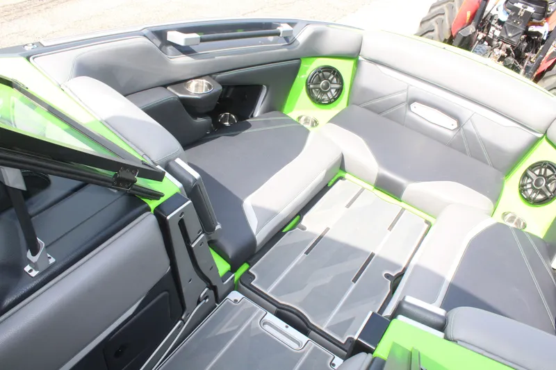 Slide: The Image of Supra SL 550 2022 - 17