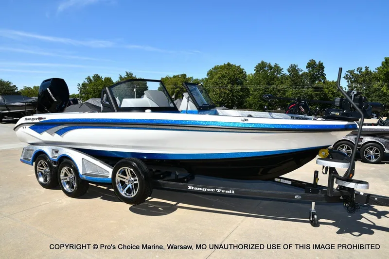 The Image of Ranger 621FS Pro w/400HP Mercury Verado V-10 2026 - 1