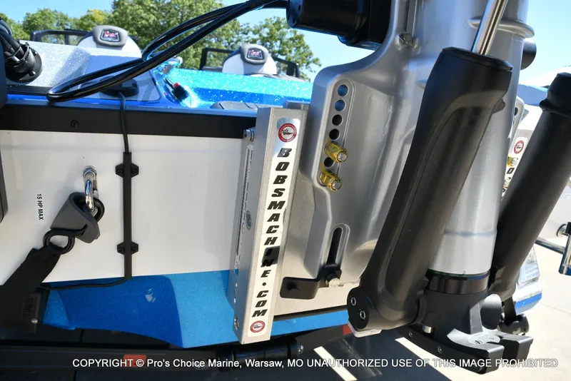 Slide: The Image of Ranger 621FS Pro w/400HP Mercury Verado V-10 2026 - 24