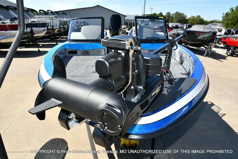 Slide: The Image of Ranger 621FS Pro w/400HP Mercury Verado V-10 2026 - 32
