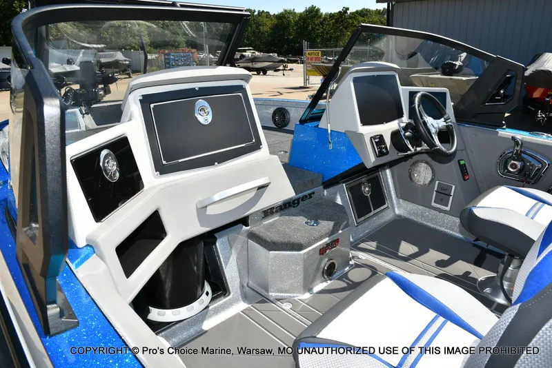 Slide: The Image of Ranger 621FS Pro w/400HP Mercury Verado V-10 2026 - 42