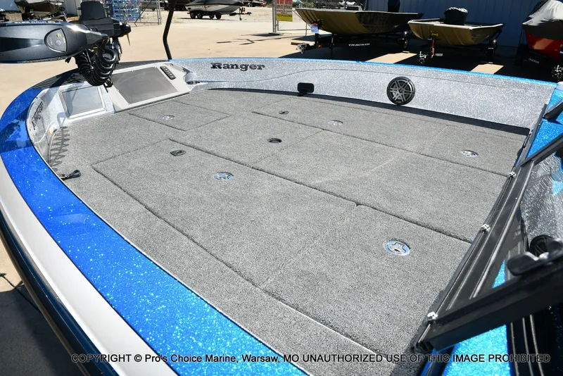 Slide: The Image of Ranger 621FS Pro w/400HP Mercury Verado V-10 2026 - 44