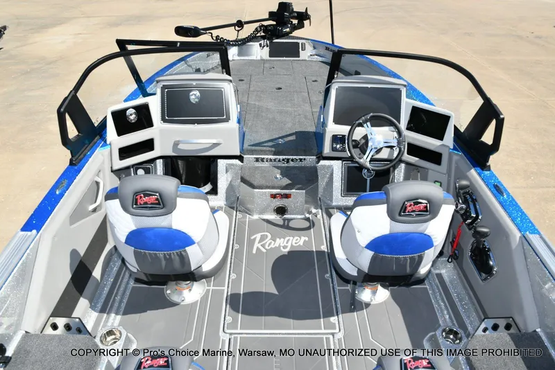 Slide: The Image of Ranger 621FS Pro w/400HP Mercury Verado V-10 2026 - 45