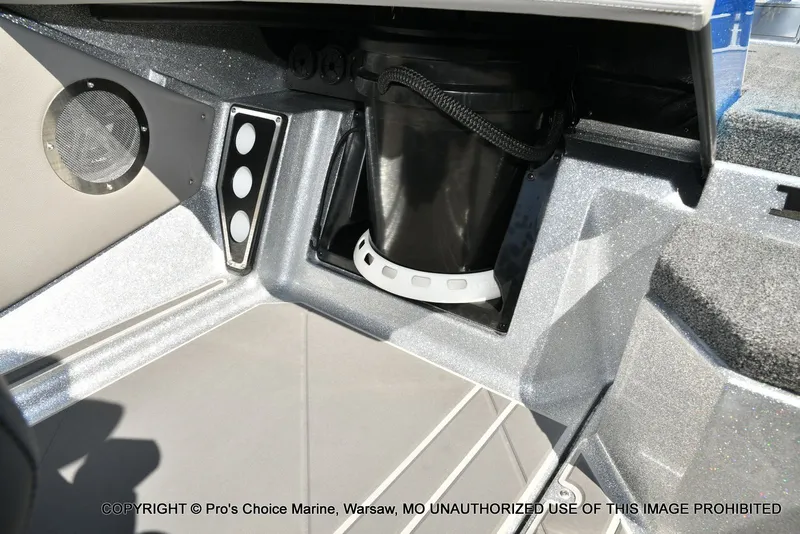 Slide: The Image of Ranger 621FS Pro w/400HP Mercury Verado V-10 2026 - 53