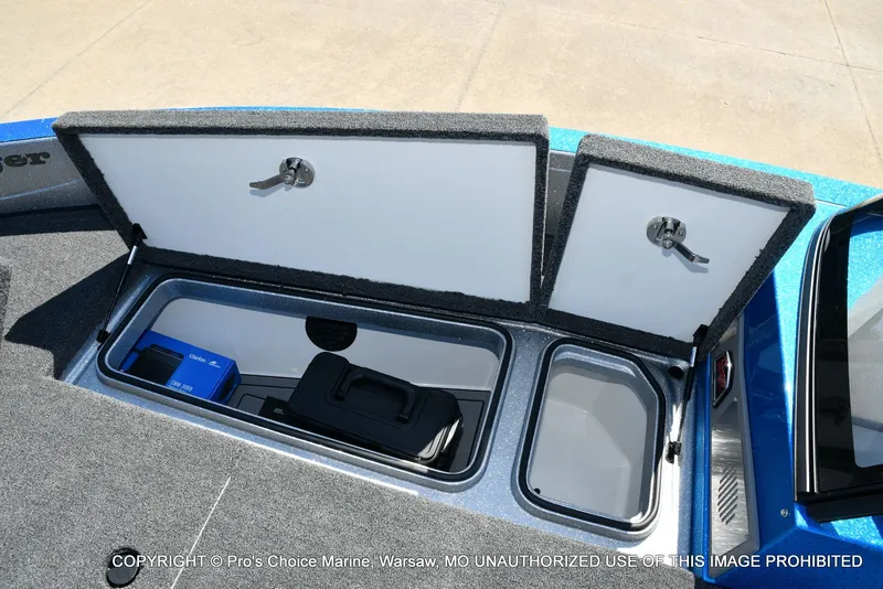 Slide: The Image of Ranger 621FS Pro w/400HP Mercury Verado V-10 2026 - 61