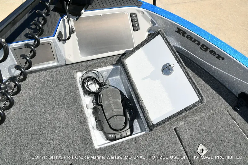 Slide: The Image of Ranger 621FS Pro w/400HP Mercury Verado V-10 2026 - 64