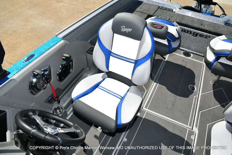 Slide: The Image of Ranger 621FS Pro w/400HP Mercury Verado V-10 2026 - 68