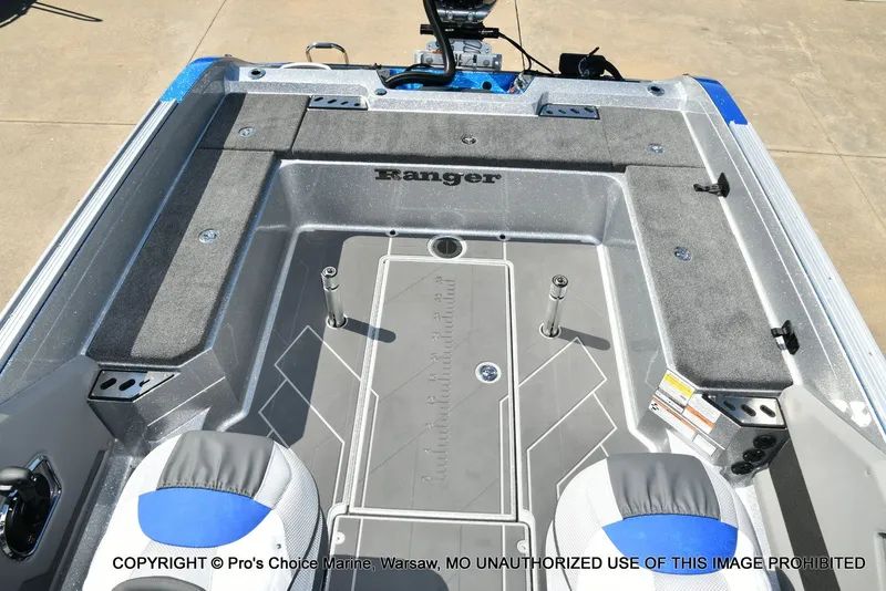 Slide: The Image of Ranger 621FS Pro w/400HP Mercury Verado V-10 2026 - 72