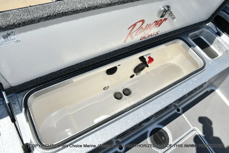 Slide: The Image of Ranger 621FS Pro w/400HP Mercury Verado V-10 2026 - 79