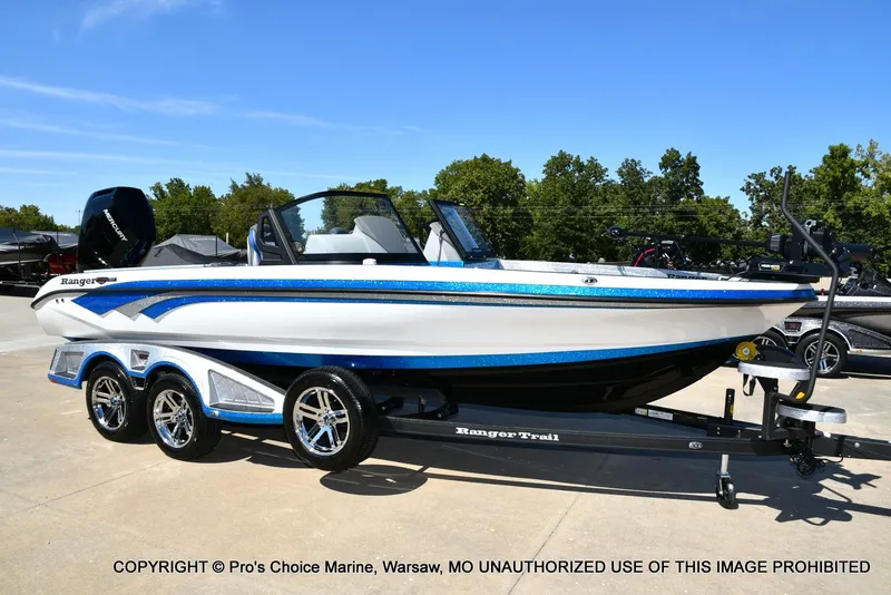 Slide: The Image of Ranger 621FS Pro w/400HP Mercury Verado V-10 2026 - 86