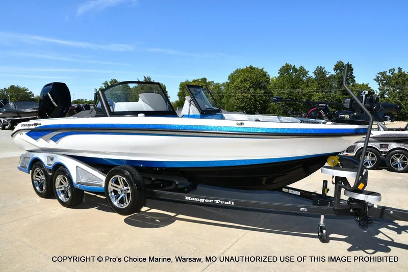 Slide: The Image of Ranger 621FS Pro w/400HP Mercury Verado V-10 2026 - 88