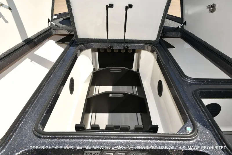 Slide: The Image of Ranger Z521R Cup DUAL CONSOLE 2023 - 61