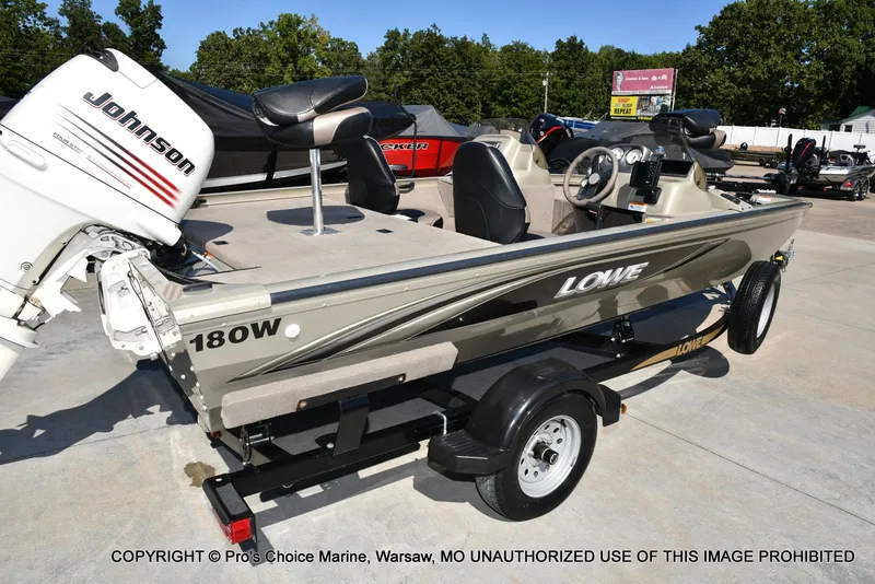 Slide: The Image of Lowe 180W Dual Console w/90HP 4 Stroke 2005 - 17
