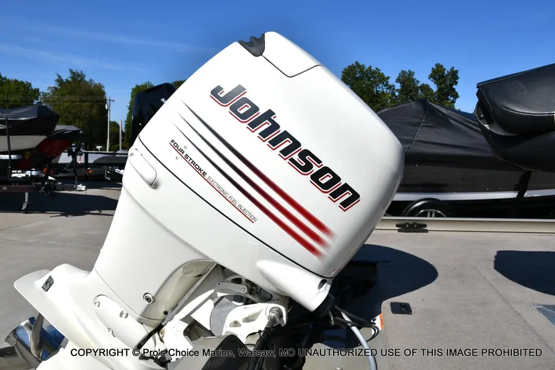 Slide: The Image of Lowe 180W Dual Console w/90HP 4 Stroke 2005 - 19