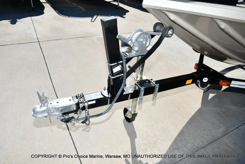 Slide: The Image of Lowe 180W Dual Console w/90HP 4 Stroke 2005 - 29