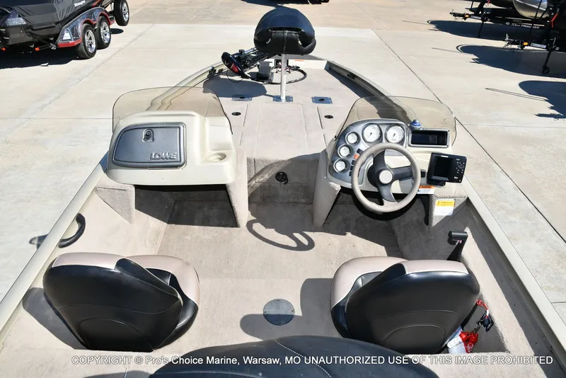 Slide: The Image of Lowe 180W Dual Console w/90HP 4 Stroke 2005 - 40