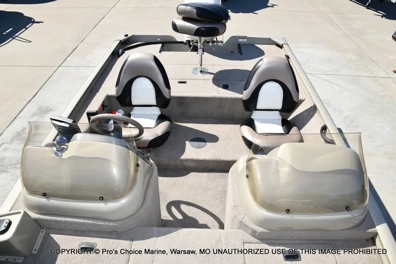 Slide: The Image of Lowe 180W Dual Console w/90HP 4 Stroke 2005 - 53