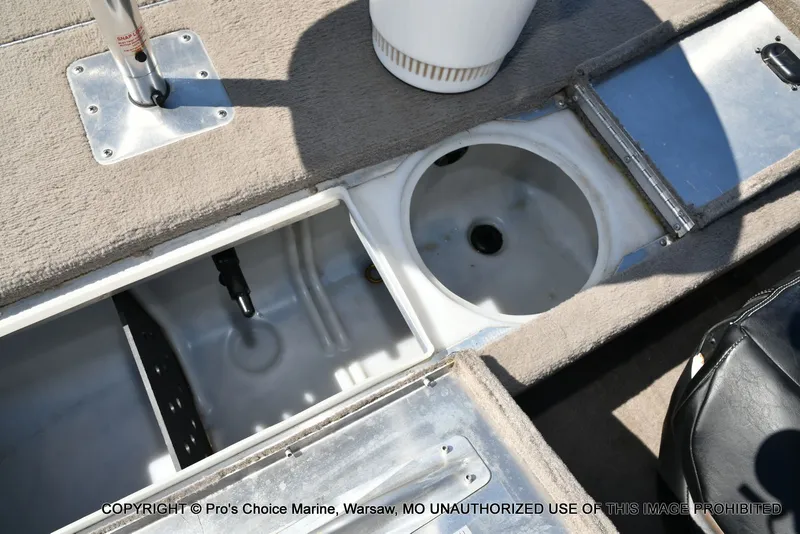 Slide: The Image of Lowe 180W Dual Console w/90HP 4 Stroke 2005 - 66