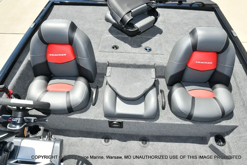 Slide: The Image of Tracker Savage 215 Big Catch Package w/225HP Mercury Pro-XS 2025 - 15