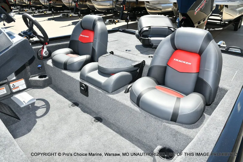 Slide: The Image of Tracker Savage 215 Big Catch Package w/225HP Mercury Pro-XS 2025 - 18