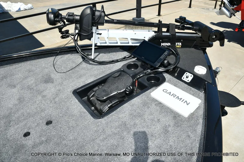 Slide: The Image of Tracker Savage 215 Big Catch Package w/225HP Mercury Pro-XS 2025 - 3