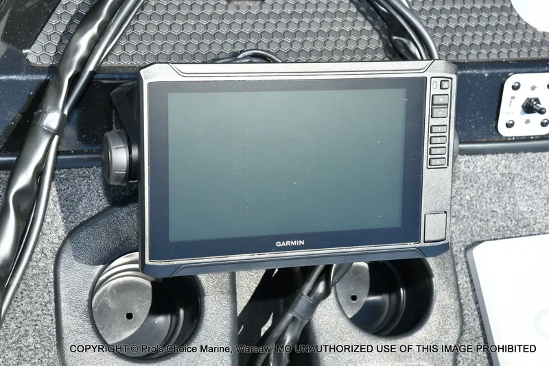 Slide: The Image of Tracker Savage 215 Big Catch Package w/225HP Mercury Pro-XS 2025 - 4