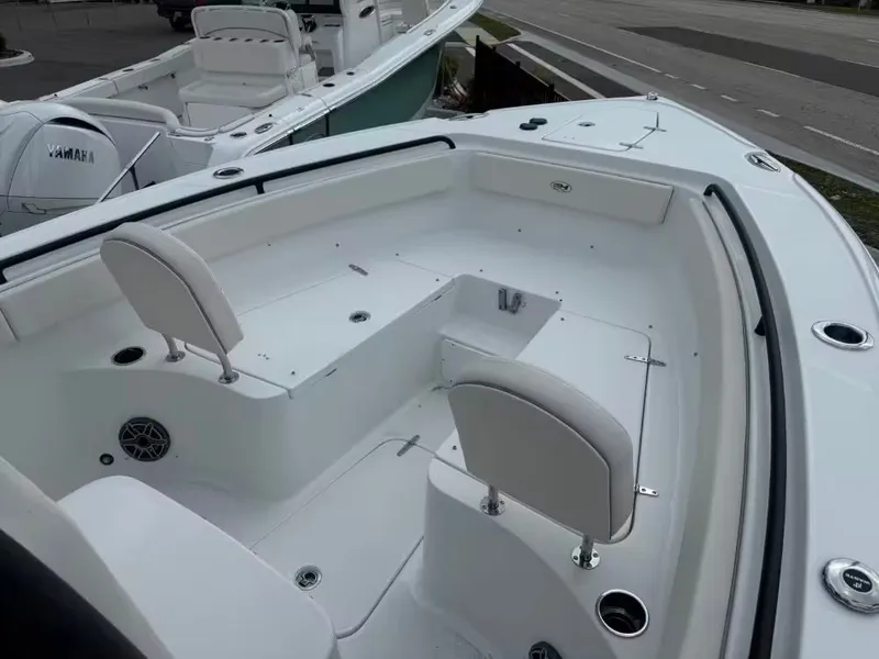 Slide: The Image of Sea Hunt Ultra 265 SE 2026 - 7