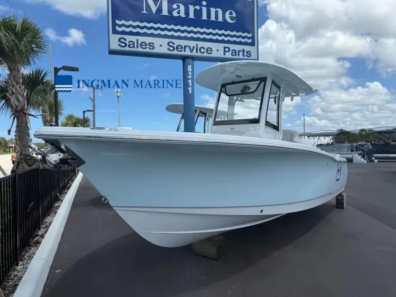 The Image of Sea Hunt Ultra 245 SE 2026 - 1