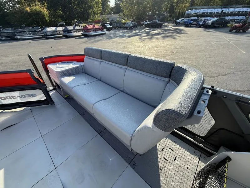 Slide: The Image of Sea-Doo SWITCH CRUISE 21 230 2022 - 14