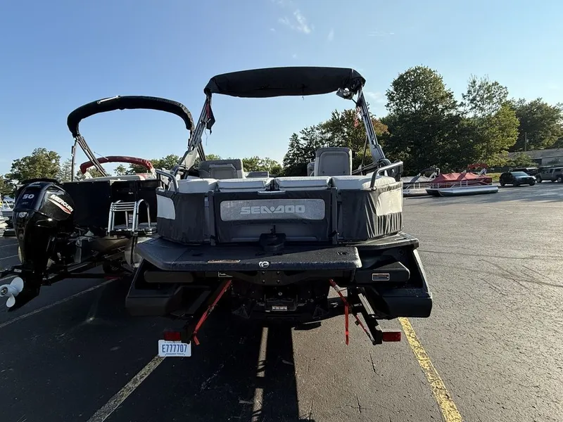 Slide: The Image of Sea-Doo SWITCH CRUISE 21 230 2022 - 3