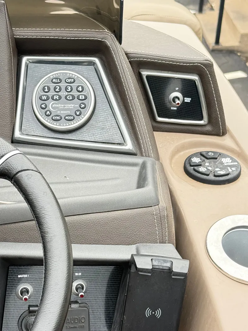 Slide: The Image of Veranda VTX25VLC 2023 - 8