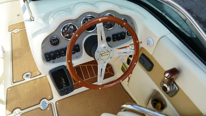 Slide: The Image of Chris-Craft Carina 2015 - 12