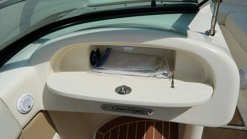 Slide: The Image of Chris-Craft Carina 2015 - 15