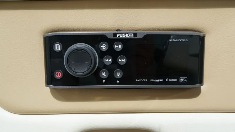 Slide: The Image of Chris-Craft Carina 2015 - 16