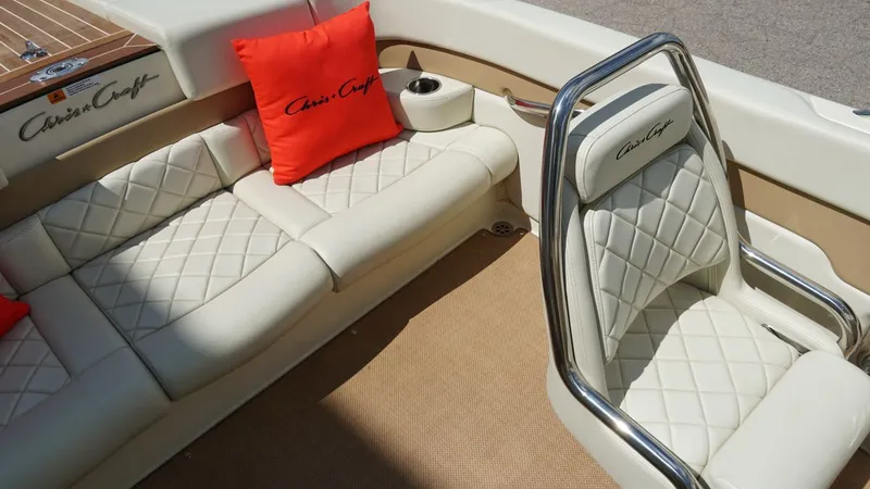 Slide: The Image of Chris-Craft Carina 2015 - 25