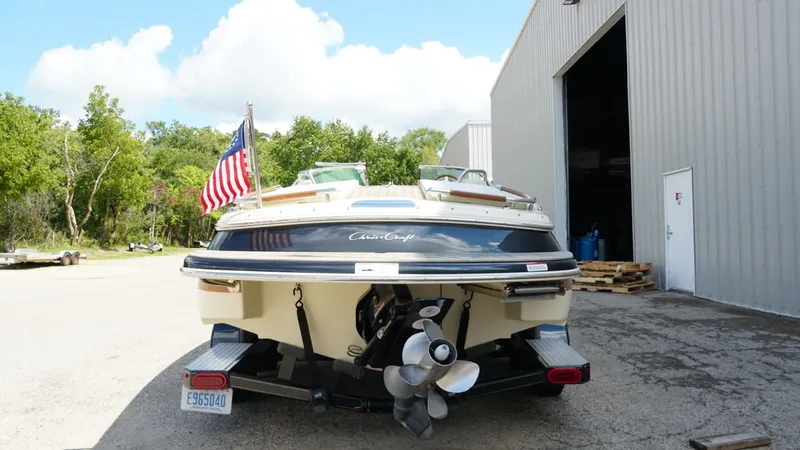 Slide: The Image of Chris-Craft Carina 2015 - 4