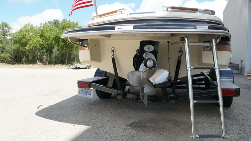 Slide: The Image of Chris-Craft Carina 2015 - 6