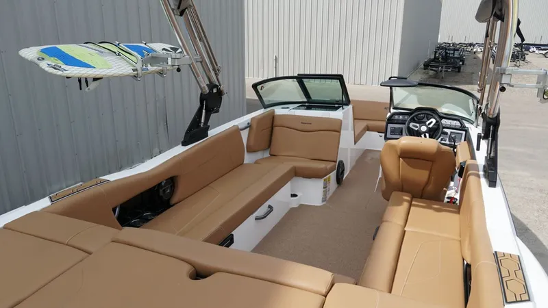 Slide: The Image of MasterCraft NXT24 2021 - 11