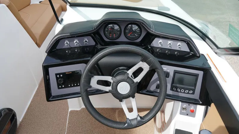 Slide: The Image of MasterCraft NXT24 2021 - 19