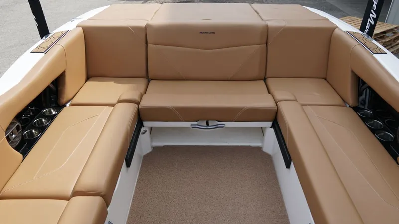 Slide: The Image of MasterCraft NXT24 2021 - 20