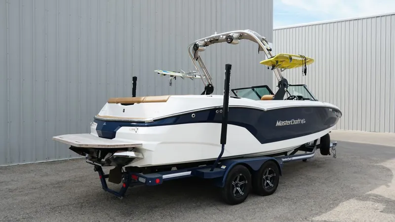 Slide: The Image of MasterCraft NXT24 2021 - 3