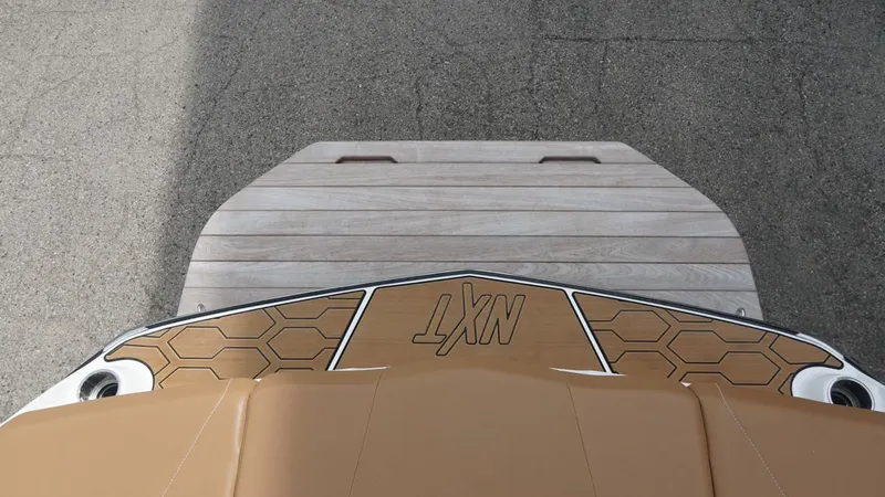 Slide: The Image of MasterCraft NXT24 2021 - 40