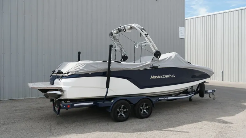 Slide: The Image of MasterCraft NXT24 2021 - 7
